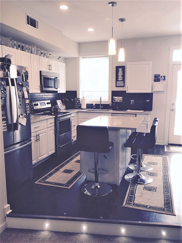 Apartment & Community Photo Gallery The Square on Butler